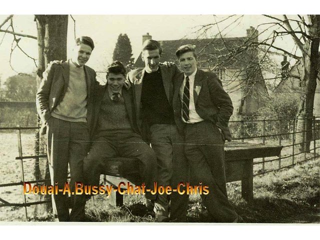 Bussy, Chat, Joe, Chris